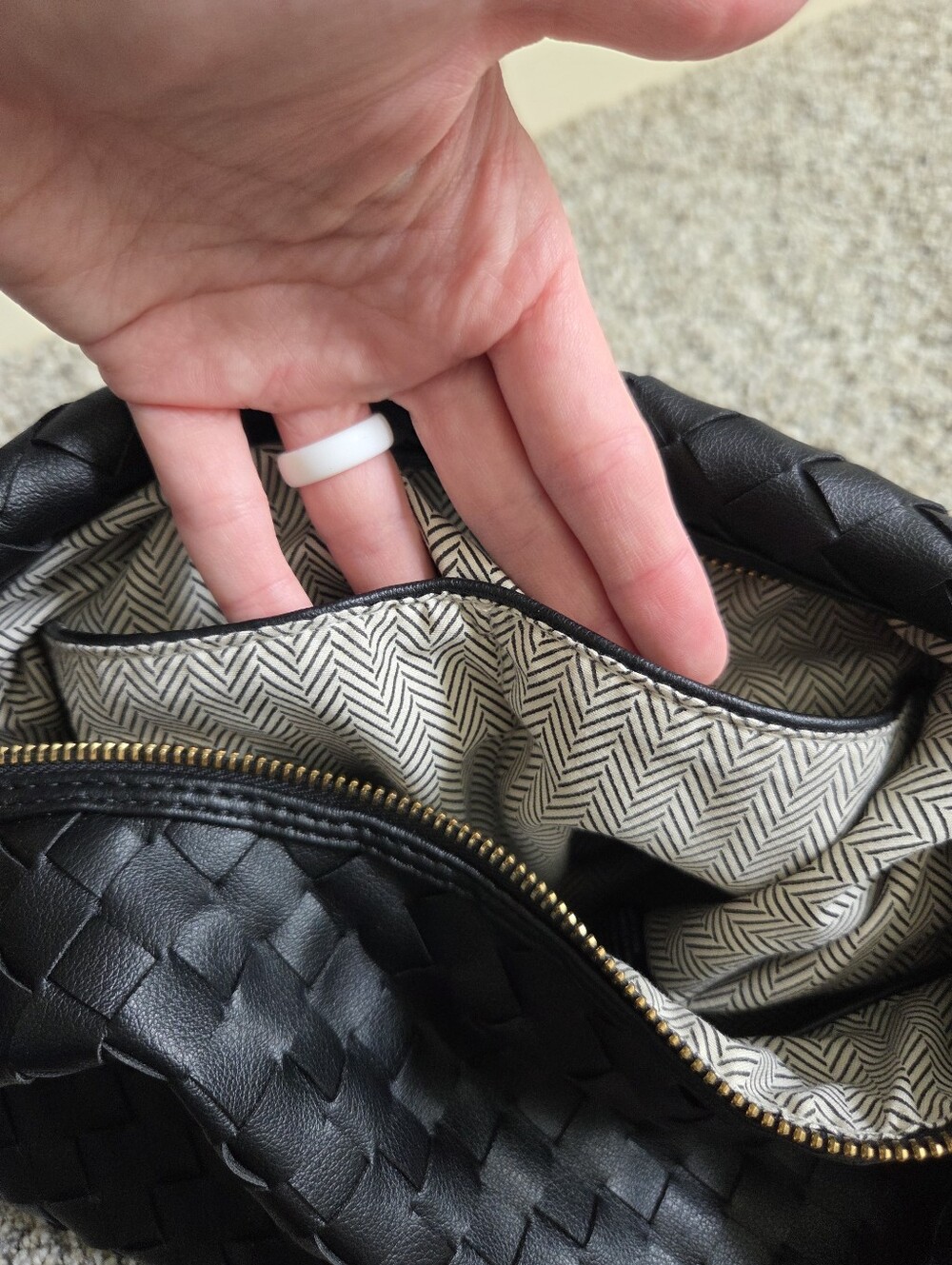 Urban Expressions NWOT Vanessa Hobo Woven Bag Purse Handbag Black Vegan Leather - Picture 8 of 10
